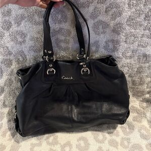 Coach Black Leather Handbag or Shoulder Bag Purple Silk Interior in GUC
